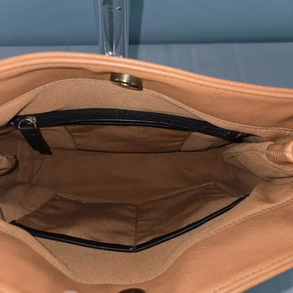 Liz Claiborne Zipper Shoulder Hobo Bag Purse Tan with Black Tassel and Handle